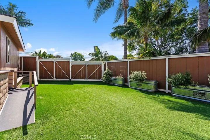 2199 National, Costa Mesa, California 92627