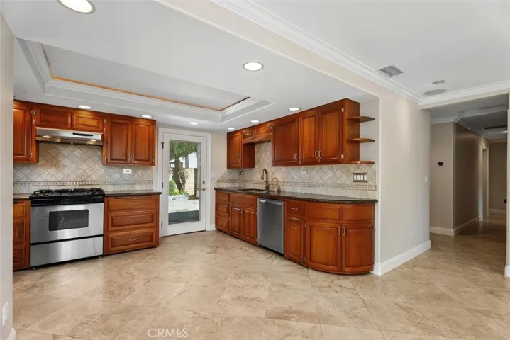 2199 National, Costa Mesa, California 92627