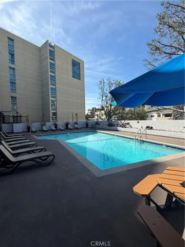 Community pool
