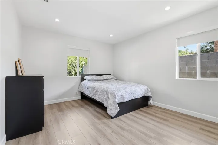 9711 Wheatland, Sunland, California 91040