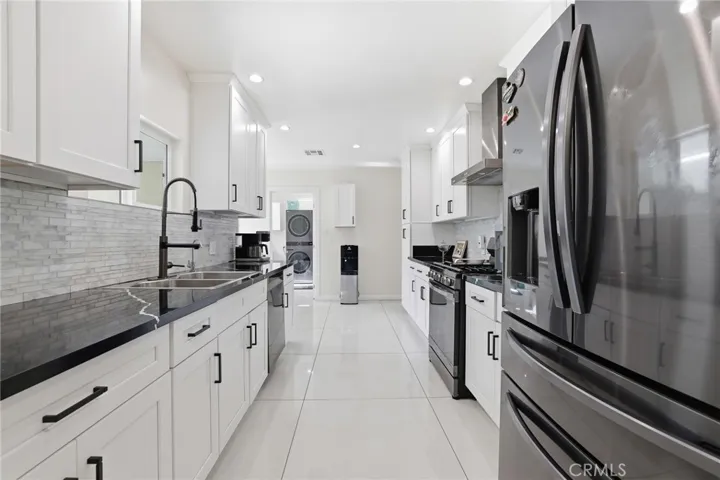 9711 Wheatland, Sunland, California 91040