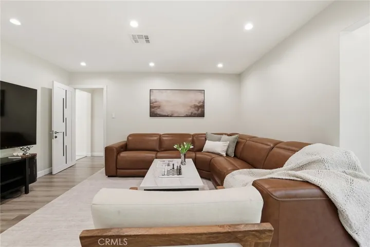 9711 Wheatland, Sunland, California 91040