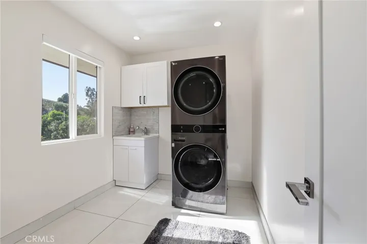 9711 Wheatland, Sunland, California 91040