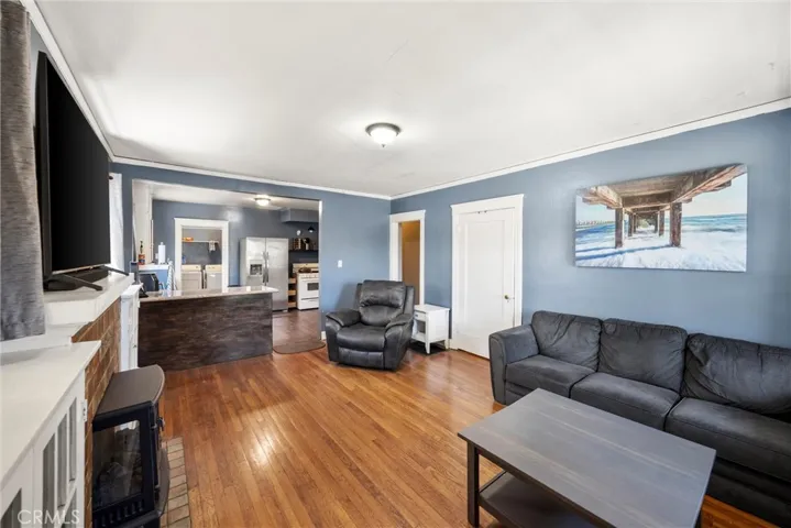901 living room