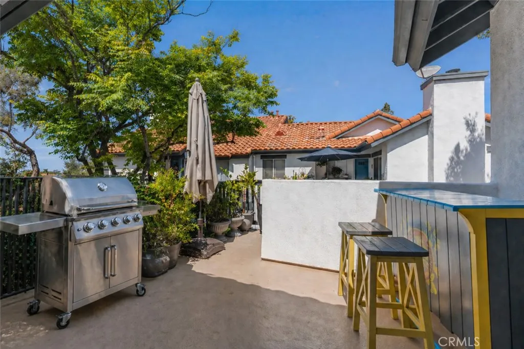 Private Patio has plenty of room for Entertaining