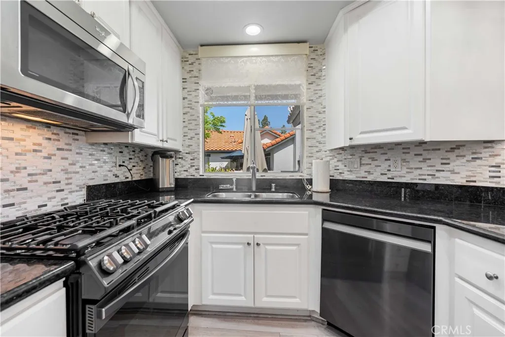 Remodeled in 2022 Contemporary Kitchen with new Appliances