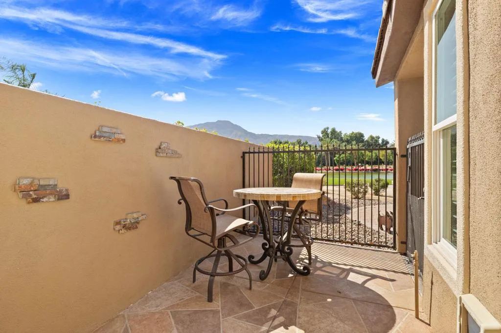 18-web-or-mls-8M4A5527 18-web-or-mls-8M4A5527