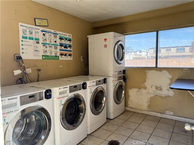 9019 Cedros Avenue 12, Panorama City, California 91402