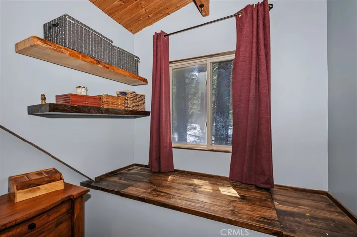 521 Fir Drive, Green Valley Lake, California 92341