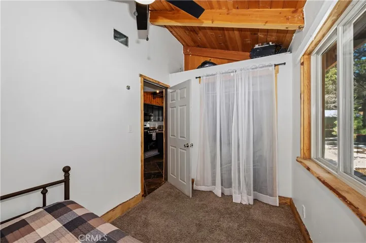 521 Fir Drive, Green Valley Lake, California 92341