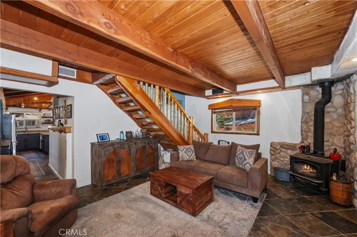 521 Fir Drive, Green Valley Lake, California 92341