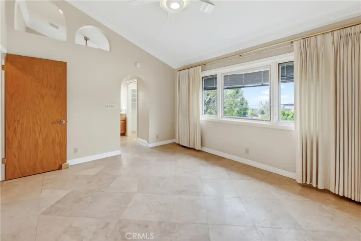 2446 Euclid Crescent E, Upland, California 91784