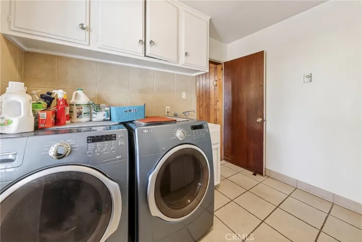 2446 Euclid Crescent E, Upland, California 91784