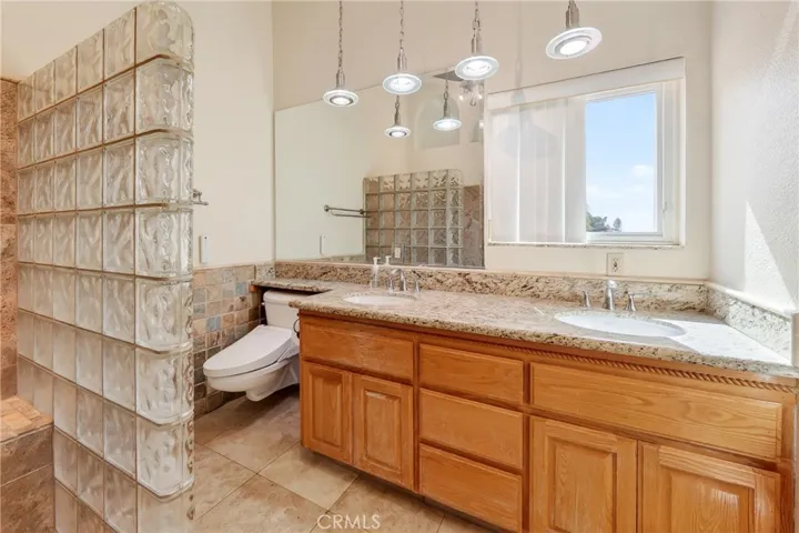 2446 Euclid Crescent E, Upland, California 91784