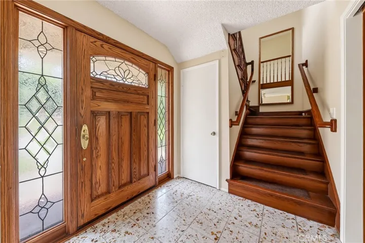 2446 Euclid Crescent E, Upland, California 91784