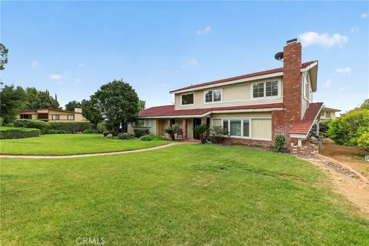 2446 Euclid Crescent E, Upland, California 91784