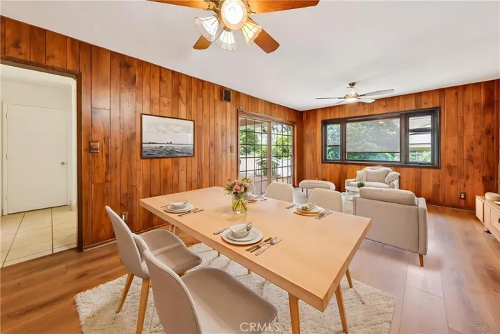 (Virtually staged photos – digitally edited images that add furniture, décor & styling to an empty room)