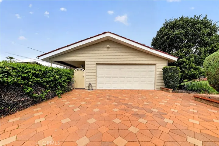 2446 Euclid Crescent E, Upland, California 91784