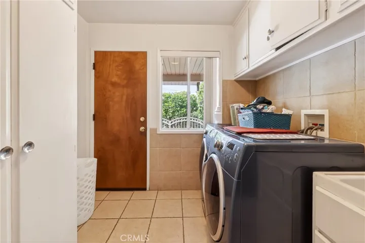 2446 Euclid Crescent E, Upland, California 91784