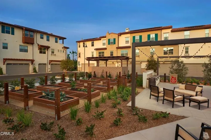 201 West Park 2