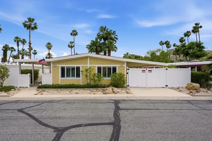 523 Calle Madrigal
