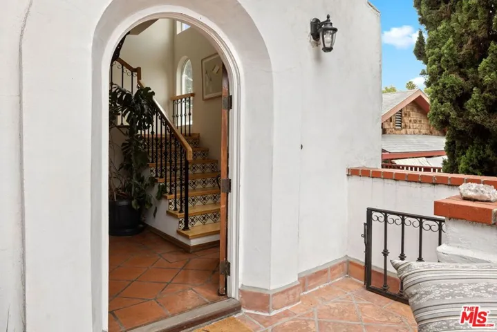 334 Crane Boulevard, Los Angeles, California 90065