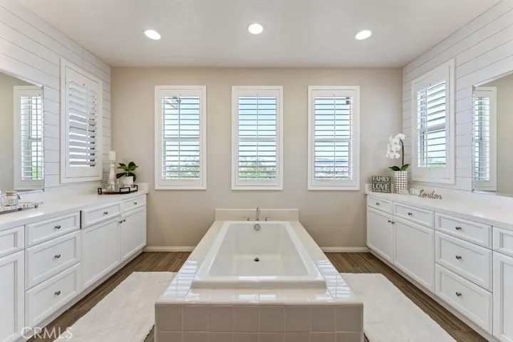 Primary bath