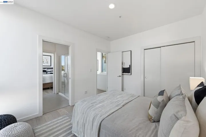 857 W Grand Ave, Oakland, California 94607
