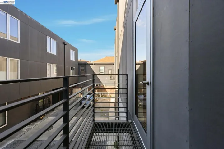 857 W Grand Ave, Oakland, California 94607