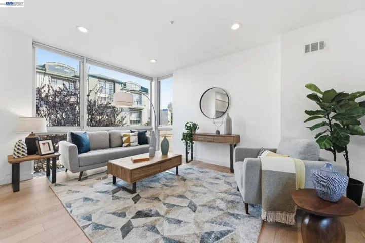 857 W Grand Ave, Oakland, California 94607
