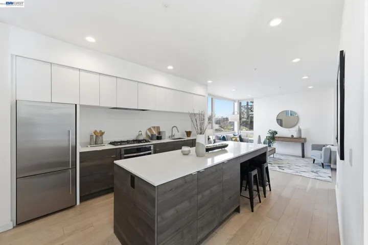 857 W Grand Ave, Oakland, California 94607