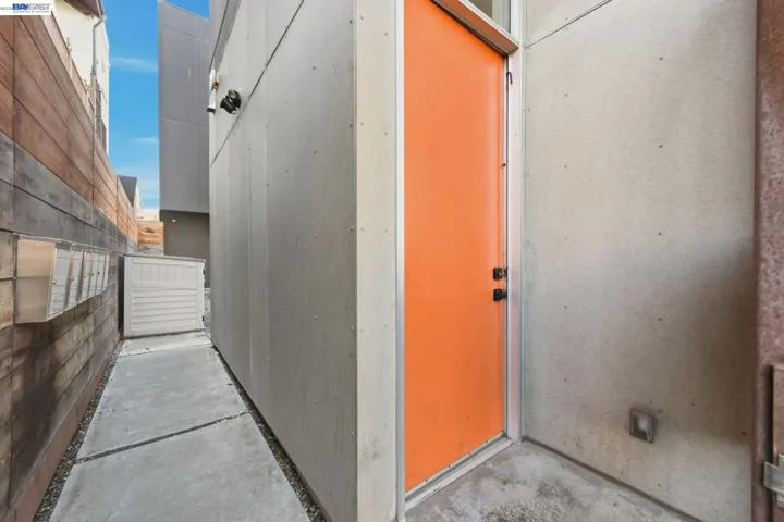 857 W Grand Ave, Oakland, California 94607