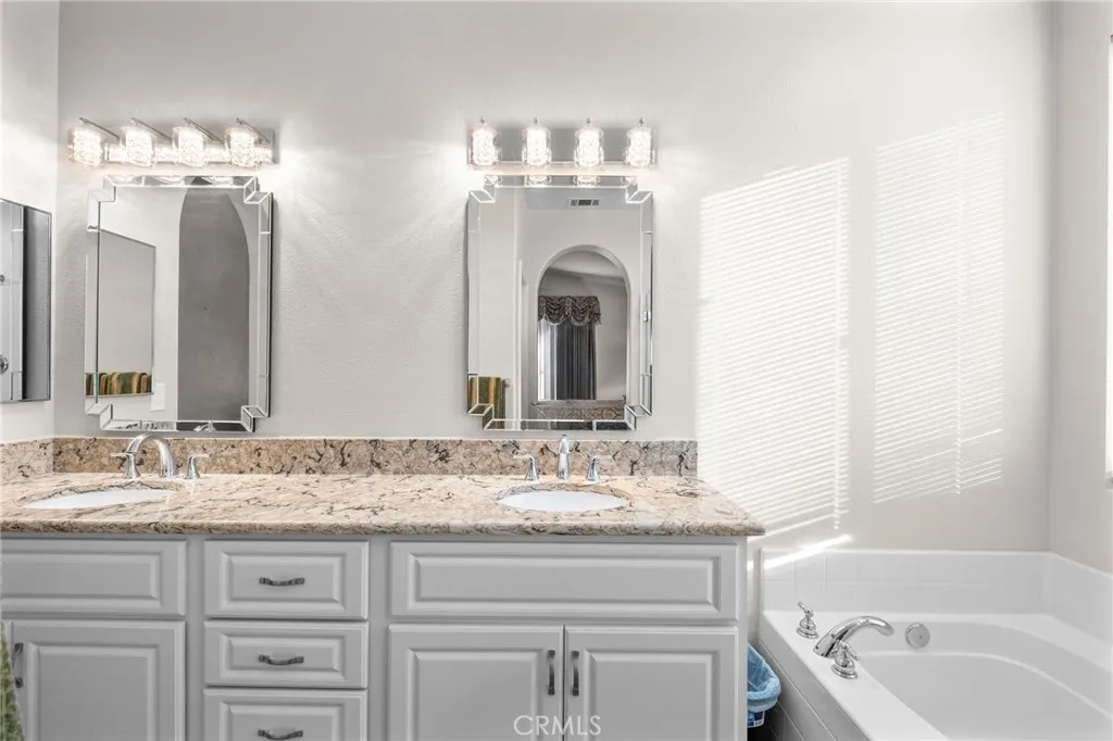 Dual Sinks