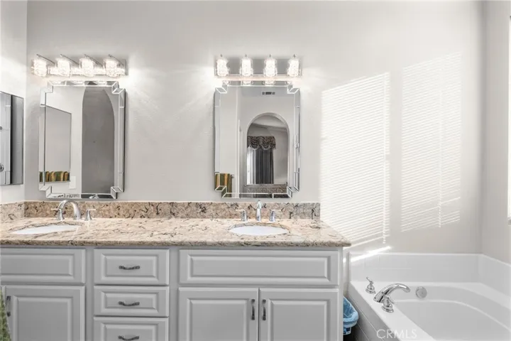 Dual Sinks