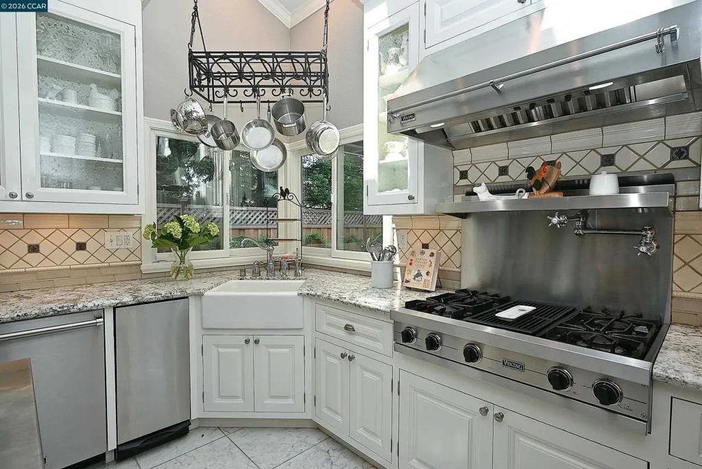 Viking Stove/Hood Viking Stove/Hood
