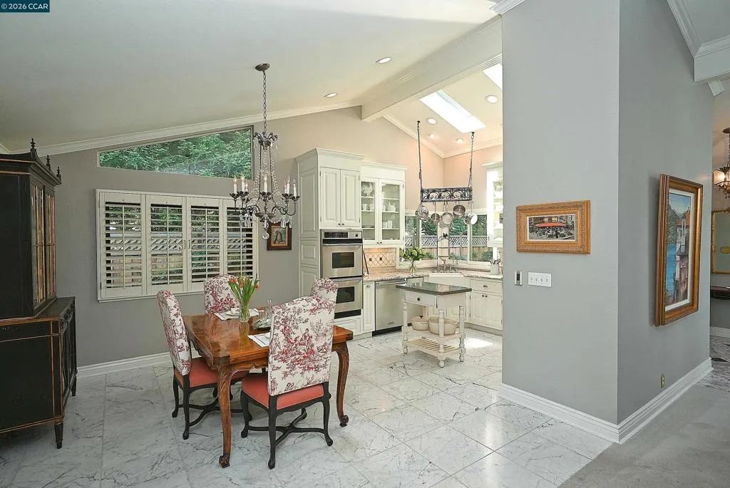 Dining Room - Kitchen Dining Room - Kitchen