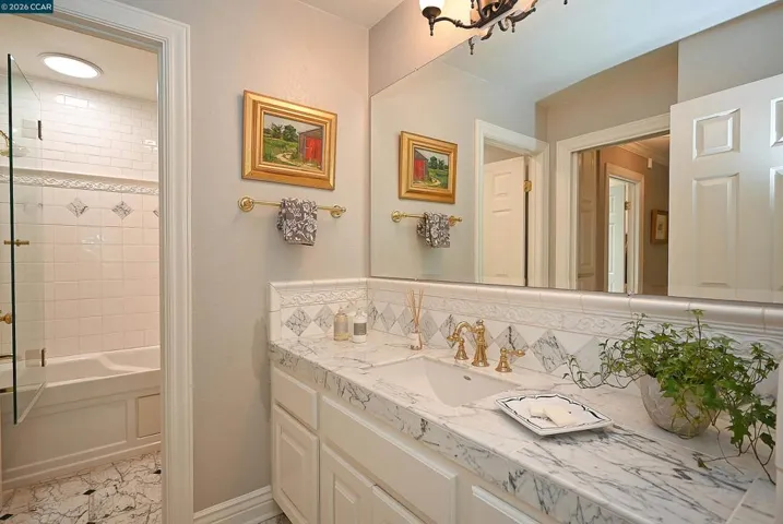 Guest Vanity
