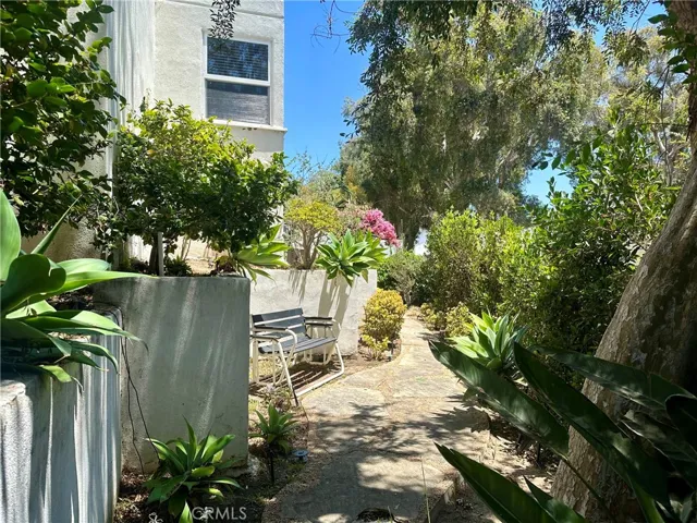 5351 Packard Street, Los Angeles, California 90019
