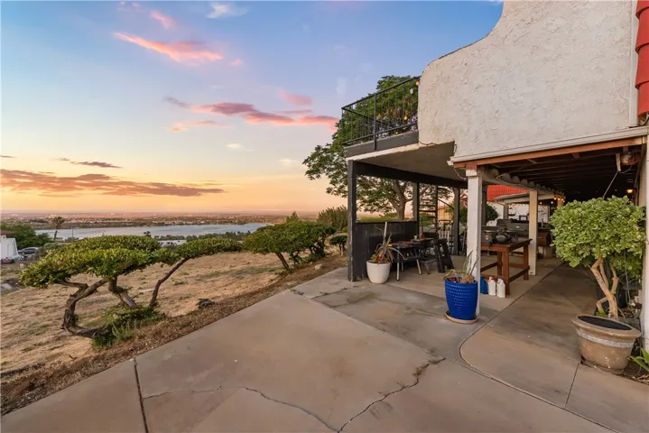 125 Lakeview Drive, Palmdale, California 93551