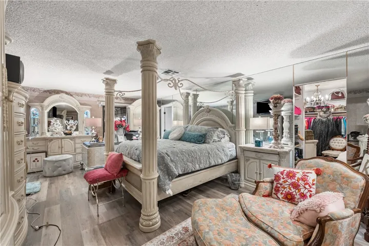 125 Lakeview Drive, Palmdale, California 93551