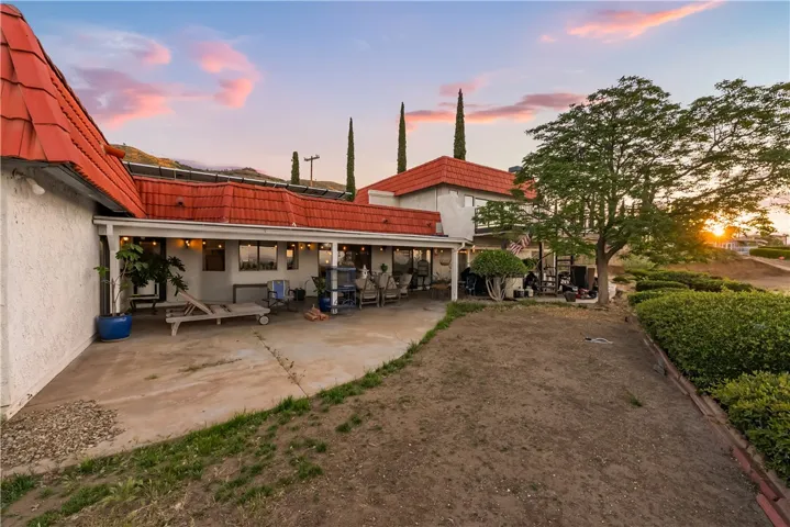 125 Lakeview Drive, Palmdale, California 93551