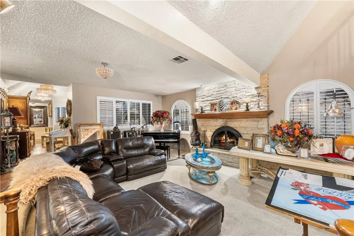 125 Lakeview Drive, Palmdale, California 93551