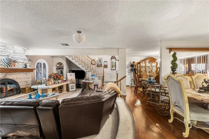 125 Lakeview Drive, Palmdale, California 93551