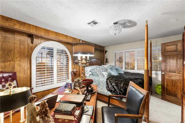 125 Lakeview Drive, Palmdale, California 93551