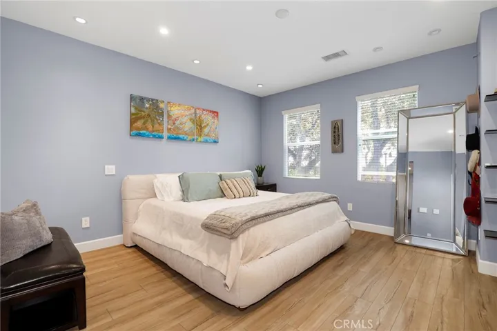 330 Harbor Breeze Drive, Port Hueneme, California 93041