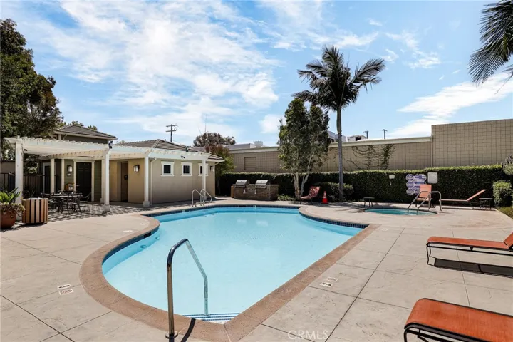 330 Harbor Breeze Drive, Port Hueneme, California 93041