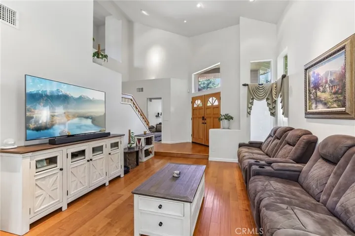 527 S Morningstar Drive, Anaheim, California 92808
