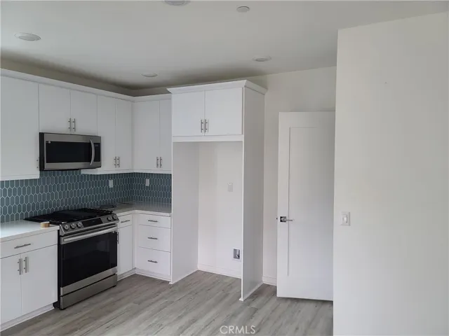 Kitchen shot 2