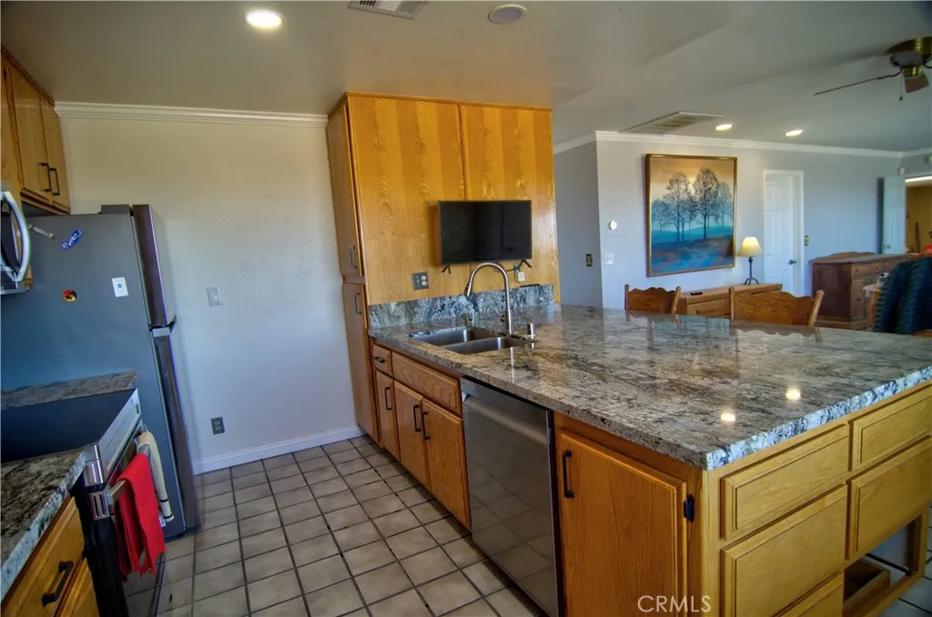 More kitchen shots