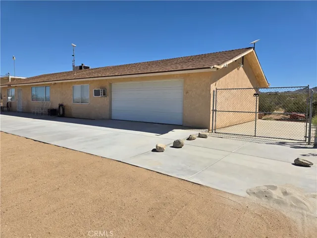 Giant Garage, over 1000 square feet, enough for several cars, bikes, toys